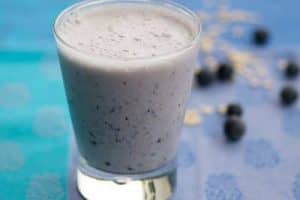 Vanilla blueberry oatmeal shake 