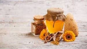 honey and bee pollen