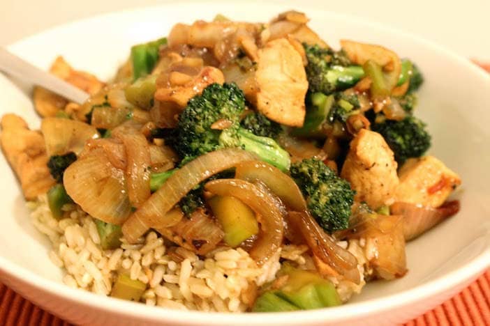 Low-Sugar - Speedy stir-fried chicken with broccoli