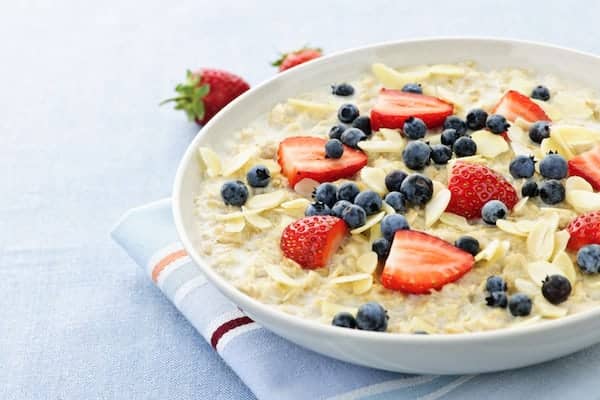 Old-fashioned Porridge with Fruit