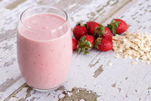 Strawberry Oatmeal Breakfast Smoothie