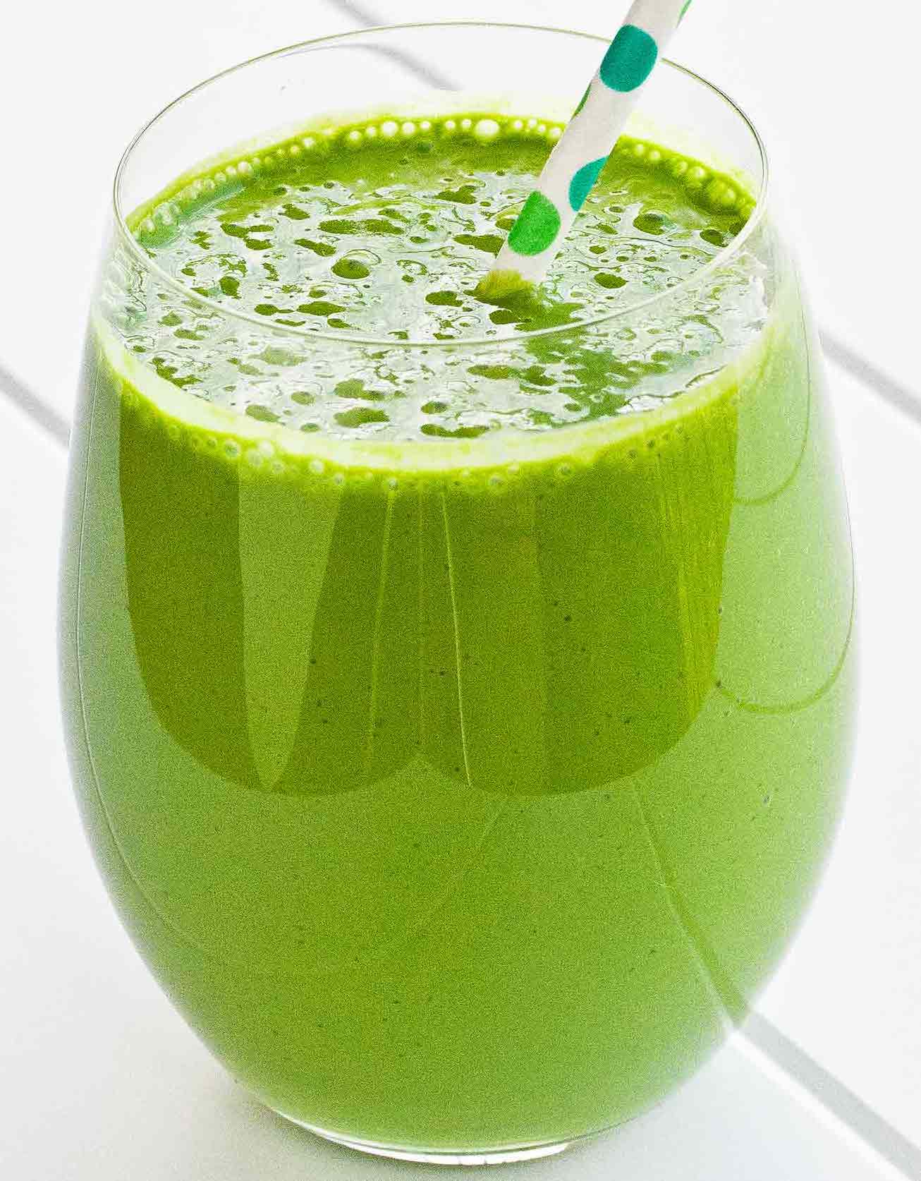 Spinach, Grape, and Coconut Smoothie