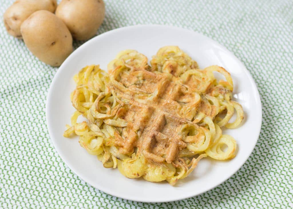 Spiralized potatoes with parmesan and garlic – four servings